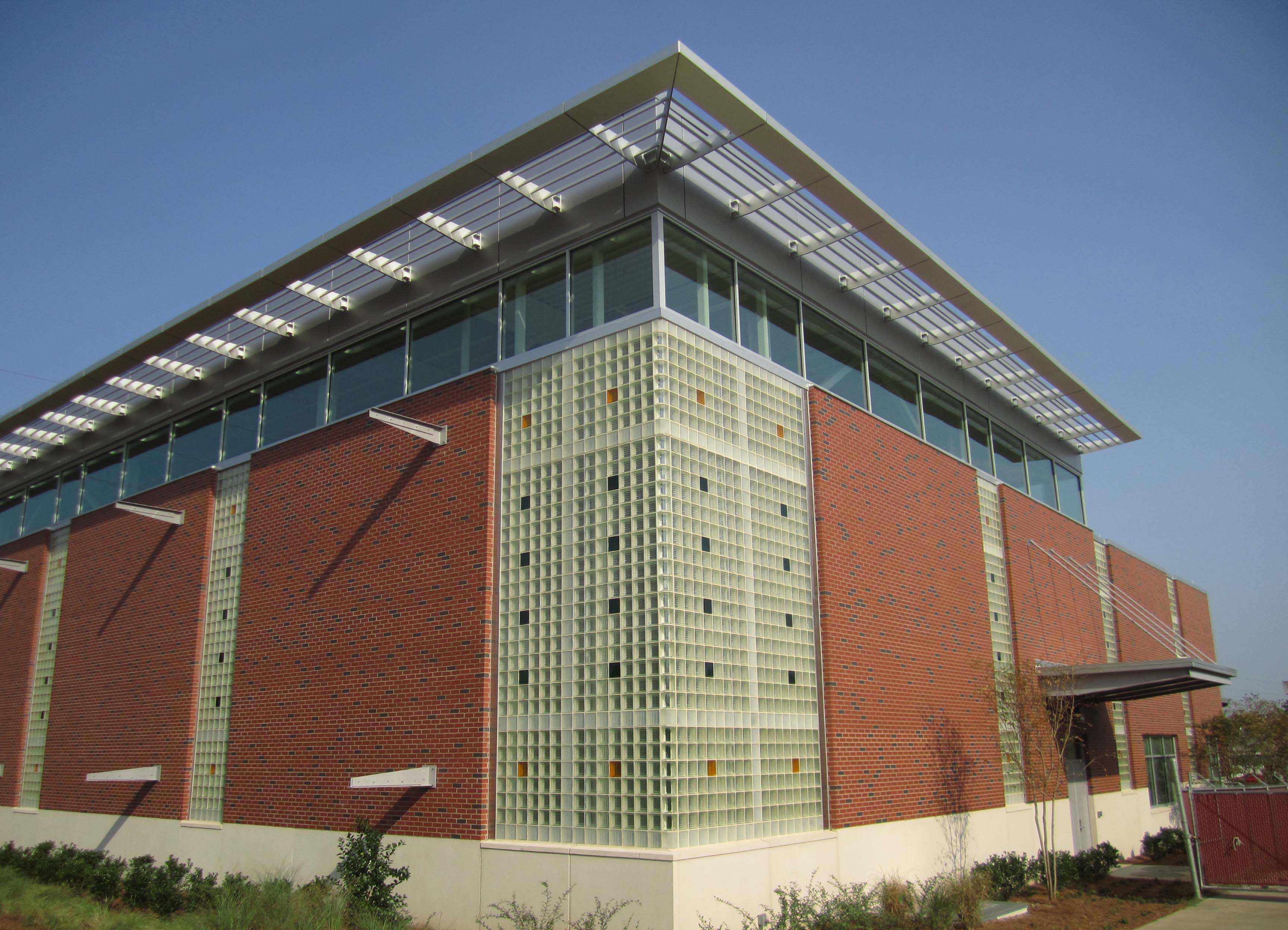 Glass Block Accent Walls Features and Options